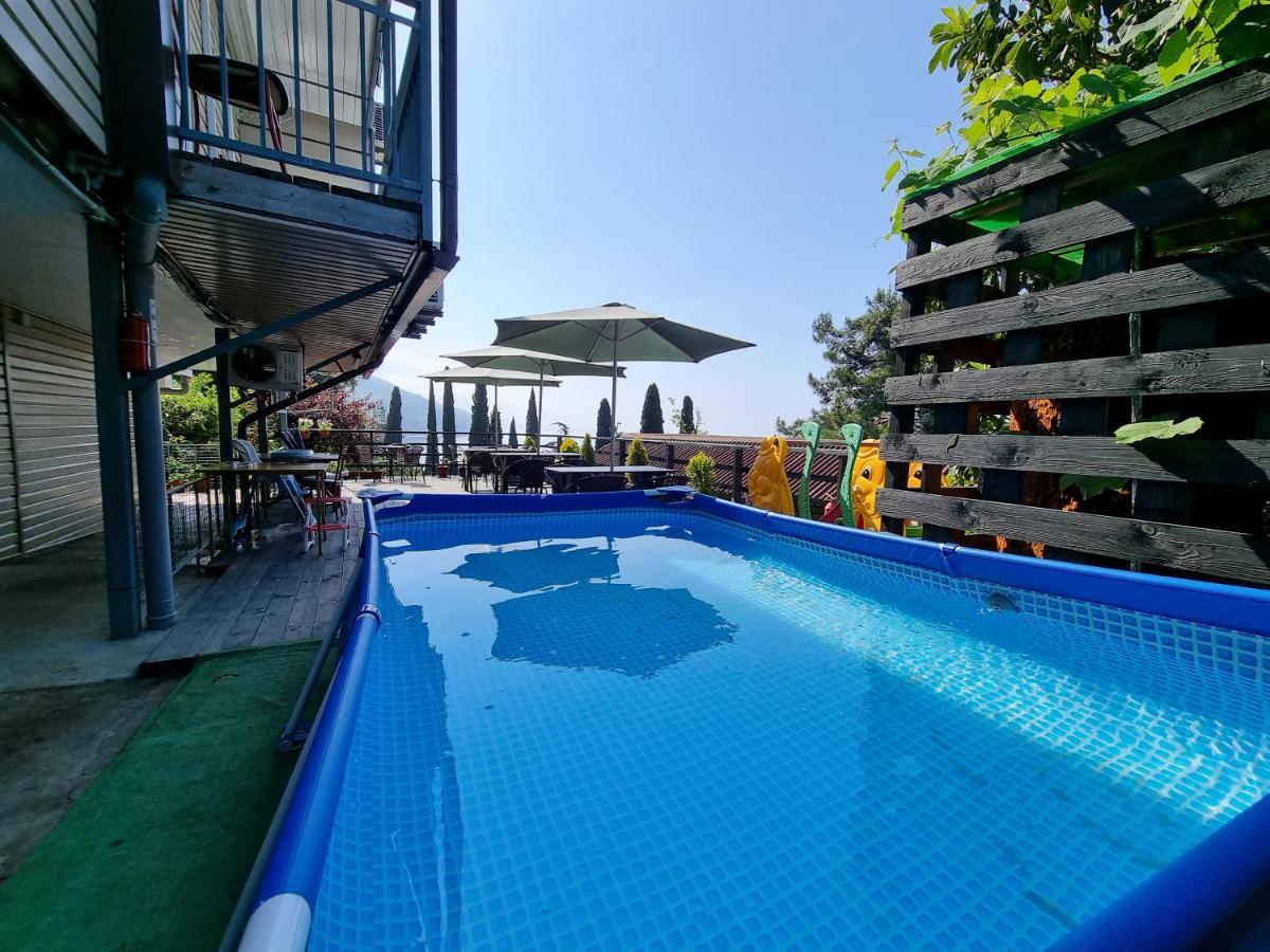 Hotel Ривер Гагра Exterior foto
