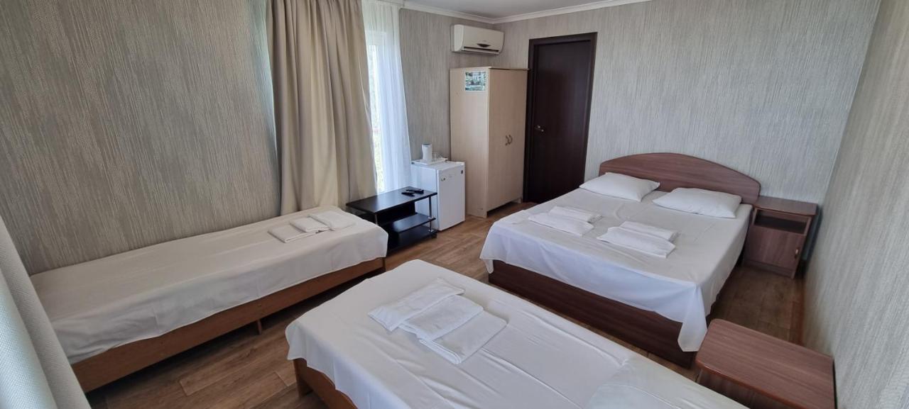 Hotel Ривер Гагра Exterior foto