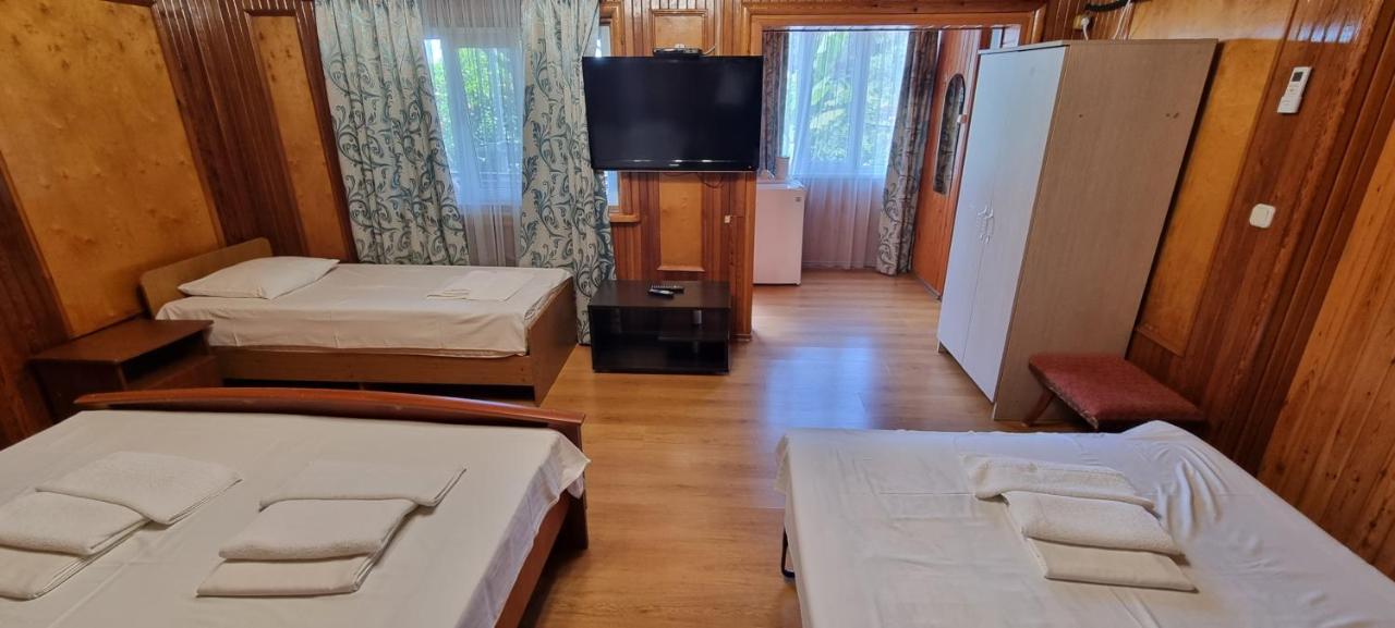 Hotel Ривер Гагра Exterior foto