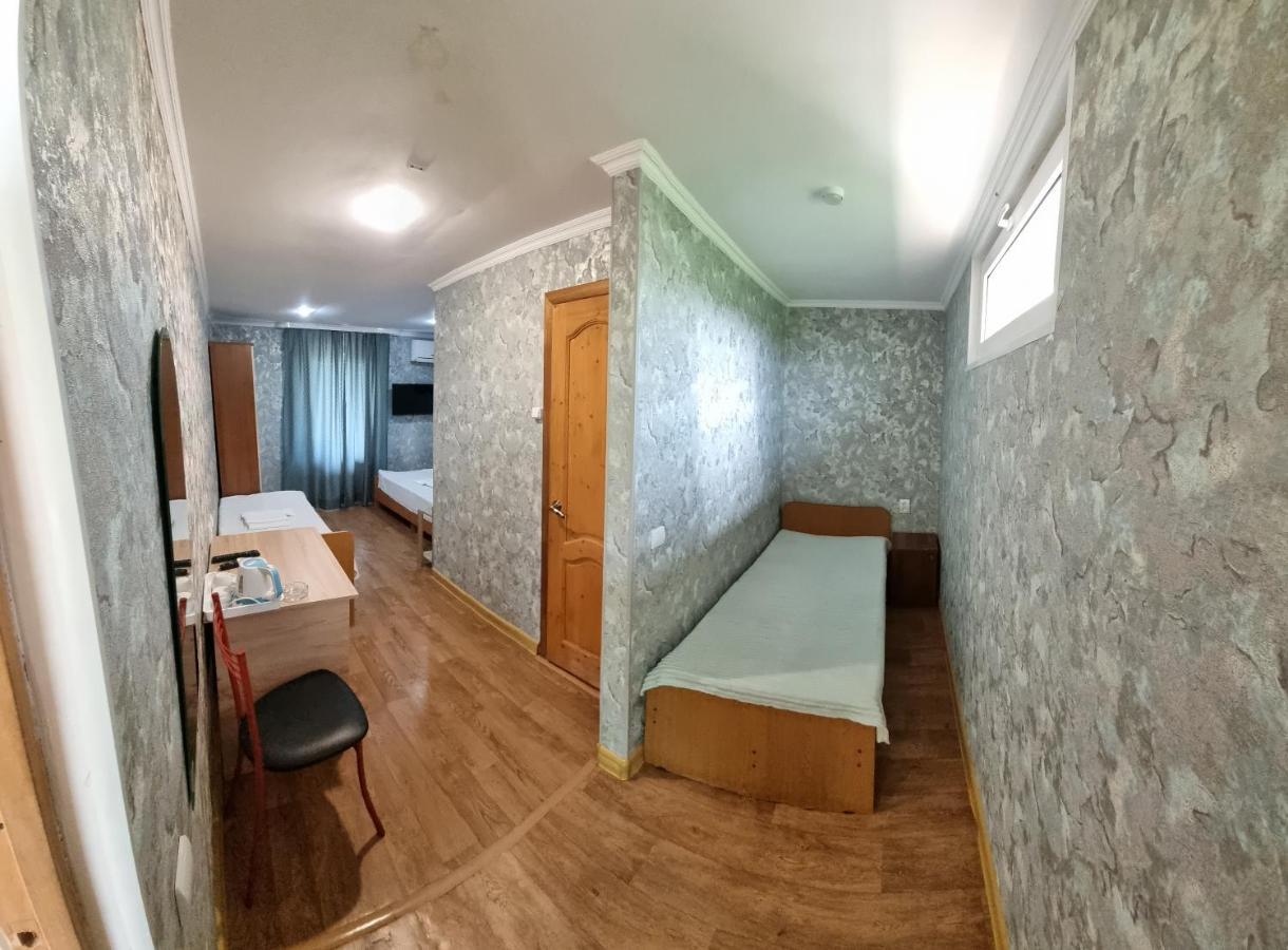 Hotel Ривер Гагра Exterior foto